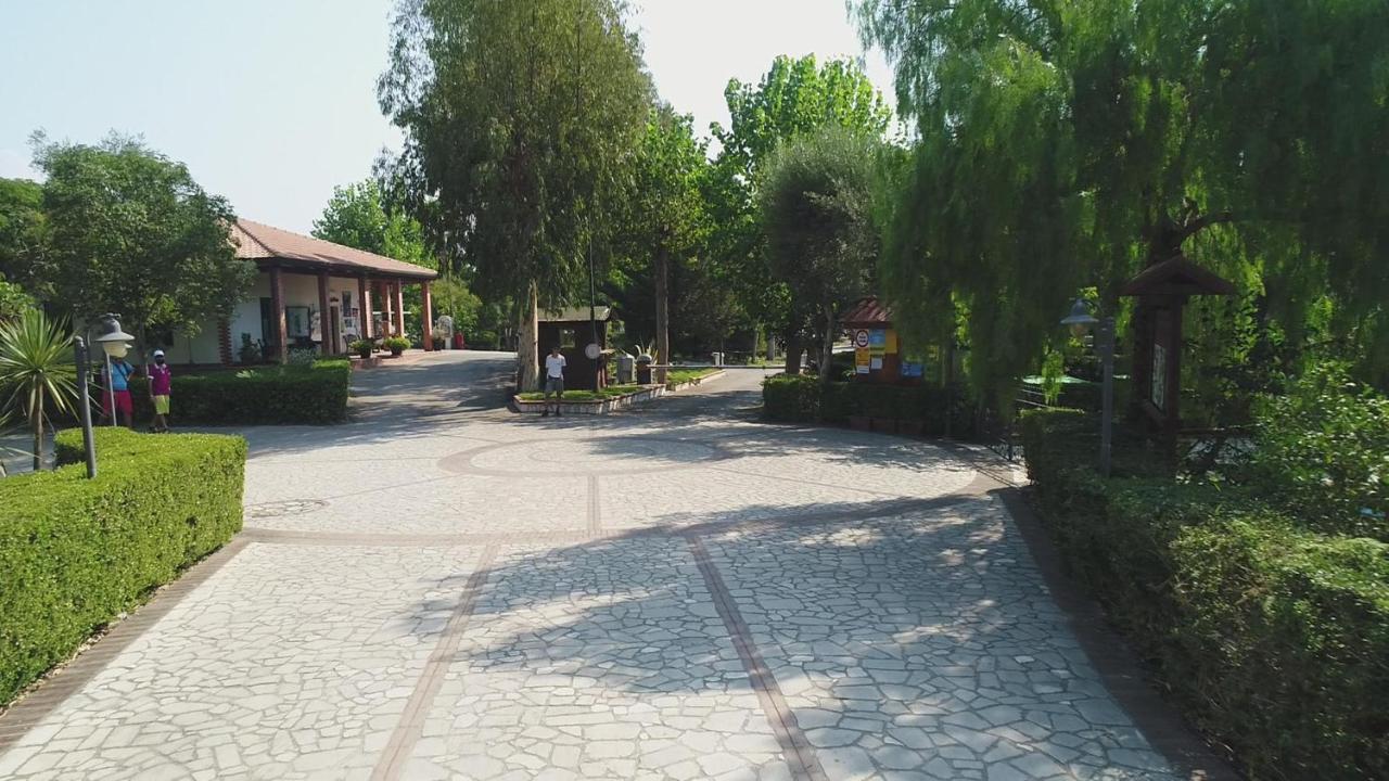 Camping Villaggio Paestum Foce del Sele Exterior photo